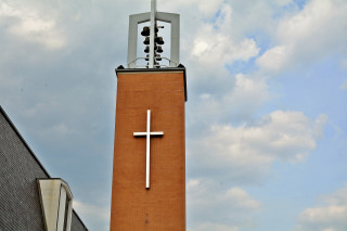 Tall brick tower cross clock - heidelberg school free wallpaper