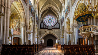 Church stained glass window checkered - andrea pozzo free wallpaper