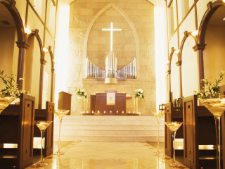 Church cross pipeorgan candles flowers - a church free wallpaper for desktop