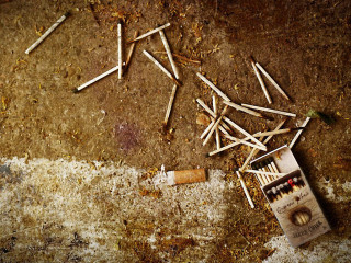 Cigarette matches dirty floor lighter - dirty free wallpaper for desktop