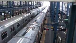 Train station trains platform person - the platform free wallpaper