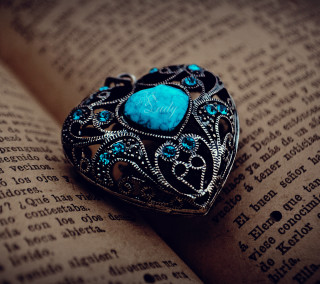 Heart shaped brooch open book - an open book free wallpaper