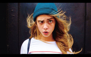 Surprised woman hat door night - a door free wallpaper