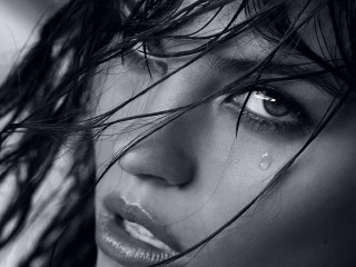 Woman wet hair water drops - fashion photography free wallpaper