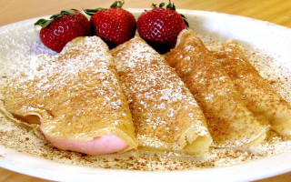 Strawberries pancakes plate food wooden - strawberry free wallpaper