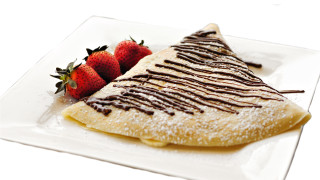 Pastry strawberries chocolate drizzle plate - chocolate free wallpaper for desktop