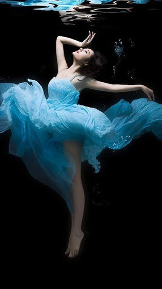 Woman blue dress floating water - underwater free wallpaper for mobile