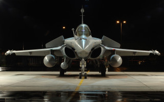 Jet fighter runway night person 2 - a jet fighter free wallpaper
