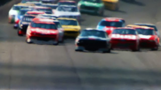 Cars racing track blurry photo - a group of cars free wallpaper for desktop