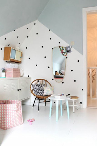 Room white wall polka dot - a room free wallpaper for mobile