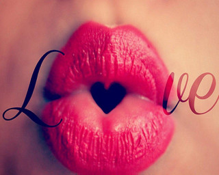 Lips love heart art photography - a womans lip free wallpaper