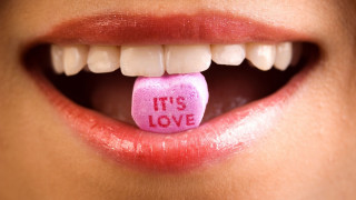 Woman mouth candy heart love - love free wallpaper for desktop
