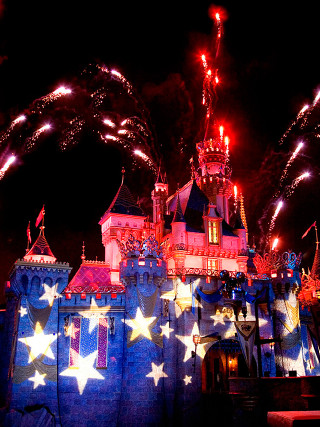 Castle fireworks flag clock tower - free holidays wallpaper