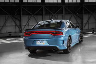 Blue dodge charger garage license - a license plate free wallpaper for desktop