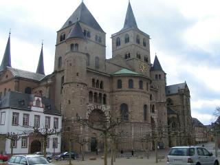 Clock tower castle neo gothic - free architecture wallpaper