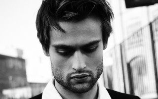 Man beard suit jacket cell - a street corner free wallpaper