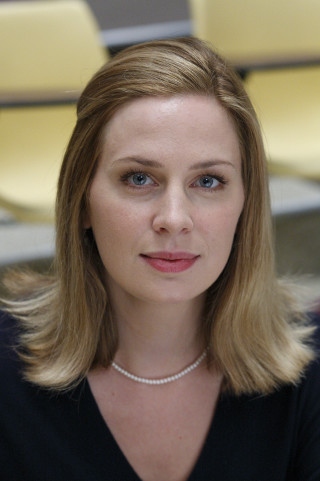 Woman pearl necklace black shirt - araceli gilbert free wallpaper for mobile