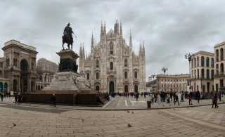 Large building statue people walking - andrea pozzo free wallpaper
