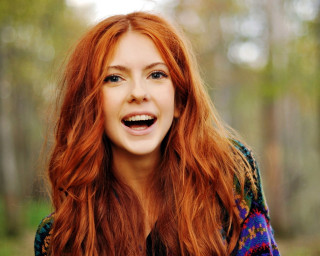 Woman red hair smiling cell - eszter mattioni free wallpaper