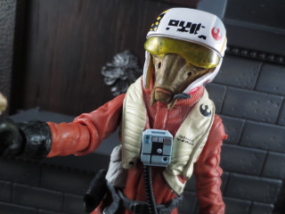 Toy figure man helmet goggles - solo free wallpaper