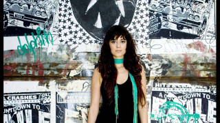 Woman graffiti wall green scarf - a green scarf free wallpaper