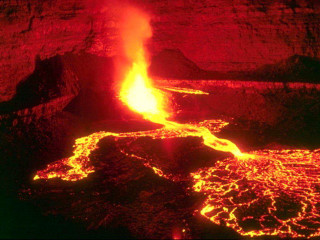 Lava flow bright red glow - red light free wallpaper