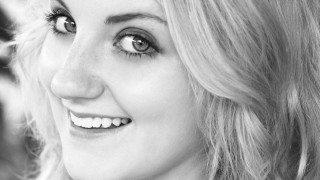 Smiling woman tie neck happy - carey morris free wallpaper