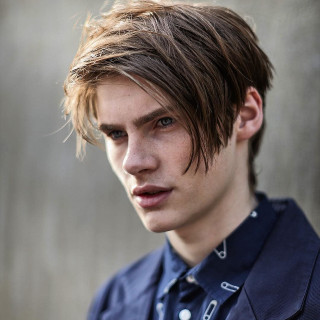 Young man messy hair blue - de stijl free wallpaper for tablet