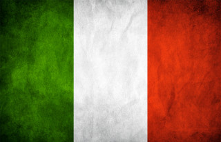 Italy flag grungy effect red 3 - correggio free wallpaper for desktop