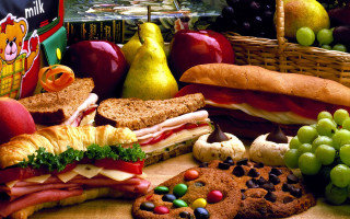 Sandwiches fruit table basket chips 2 - food photography free wallpaper for desktop
