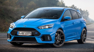 Blue ford focus st wooded - the side of the road in front free wallpaper for desktop