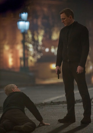 Man standing man lying street - a flashlight free wallpaper for mobile