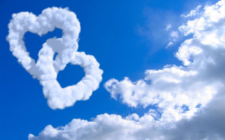Heart shaped cloud blue sky 6 - the shape of a heart free wallpaper