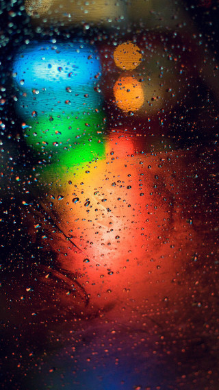 Rainbow traffic light blurry night - holography free wallpaper
