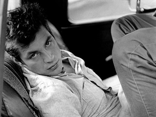 Man sitting car hand hip - brad holland free wallpaper