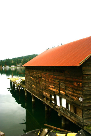 Boat dock red roof wooden - a red roof free wallpaper for mobile
