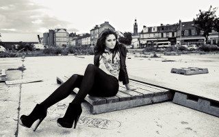 Woman bench city square building - camille bouvagne free wallpaper for desktop