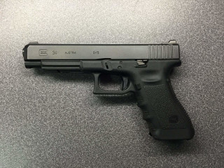 Gun black handle black grip - a black handle free wallpaper