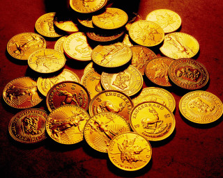 Gold coins beer table pile - a bottle of beer free wallpaper