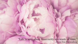 Pink flower quote life short - sharp edge free wallpaper