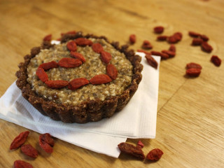 Pastry closeup napkin table nuts - a napkin free wallpaper