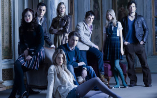 Group people sitting room couch - dark shadow free wallpaper