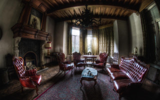 Living room couch comfortable cozy 12 - a chandelier free wallpaper