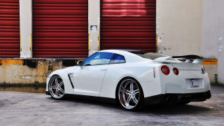 White sports car red garage - pearlescent free wallpaper for desktop