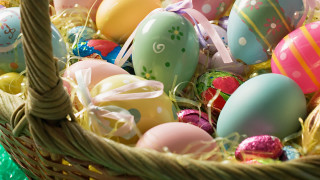 Colorful eggs grass basket ribbon - a basket free wallpaper for desktop