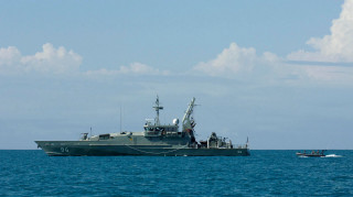 Boat water background foreground image 2 - a boat free wallpaper