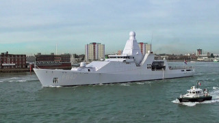 White boat tug ship water - de stijl free wallpaper