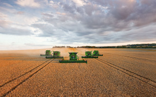Large field farm equipment cloudy - heavy free wallpaper