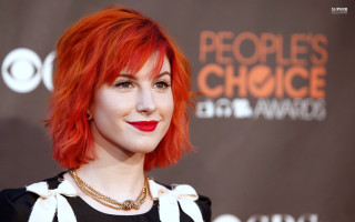 Red hair woman black white - dress free wallpaper