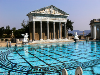 Marble statue pool building columns - coppo di marcovaldo free wallpaper
